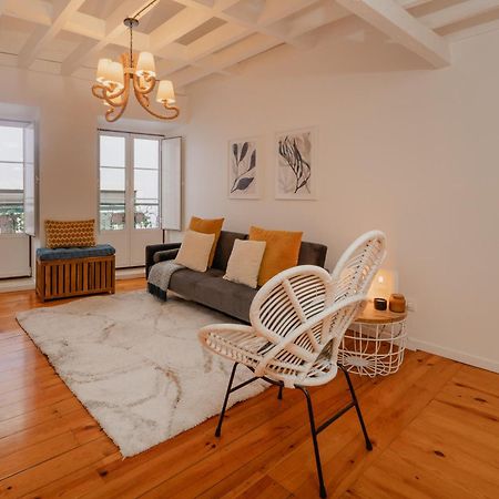 Stylish Getaway In A Mezzanine Flat By The Castle Apartment Lisabona Exterior foto