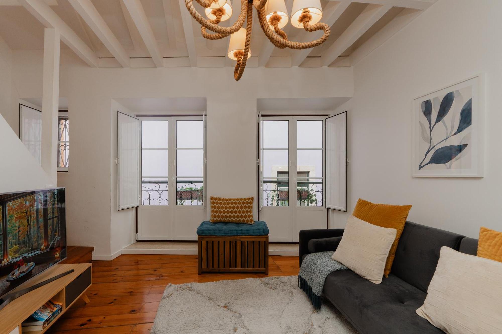 Stylish Getaway In A Mezzanine Flat By The Castle Apartment Lisabona Exterior foto