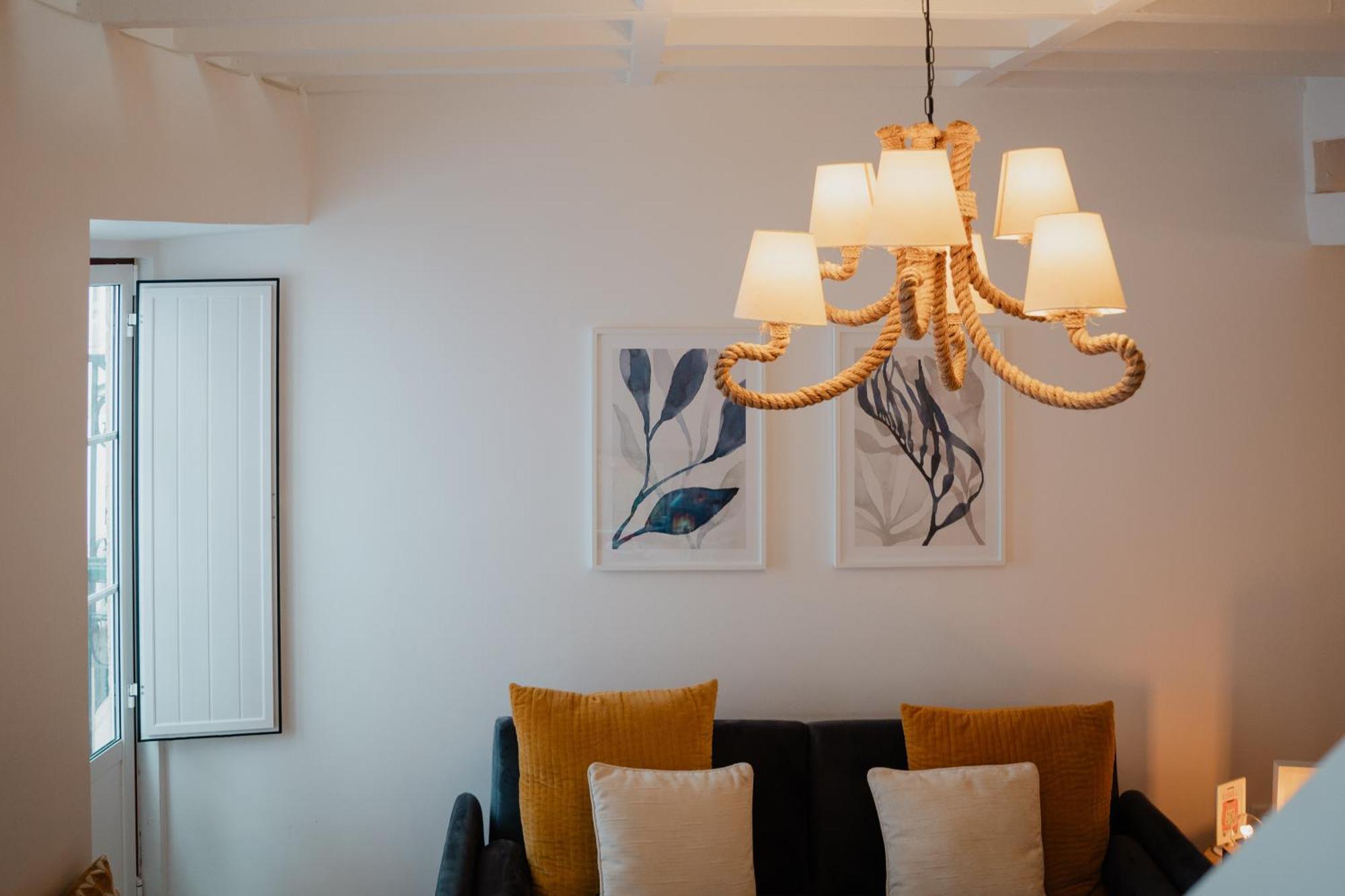 Stylish Getaway In A Mezzanine Flat By The Castle Apartment Lisabona Exterior foto