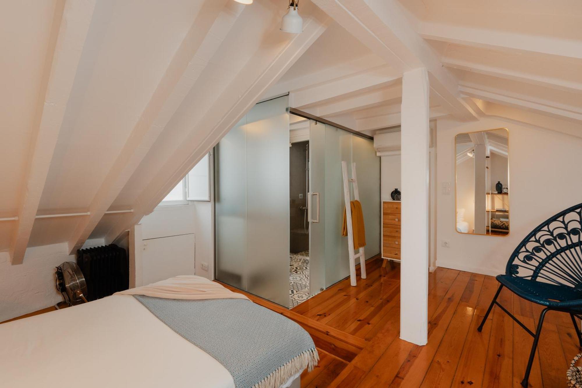 Stylish Getaway In A Mezzanine Flat By The Castle Apartment Lisabona Exterior foto
