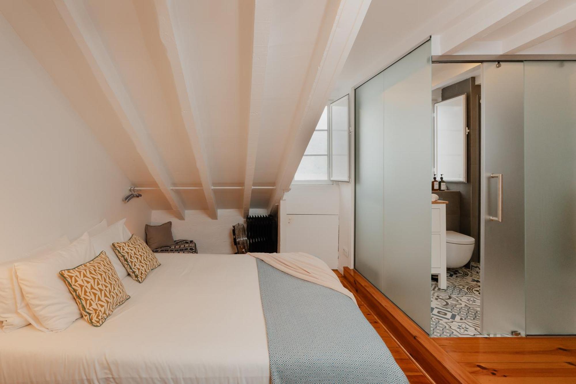 Stylish Getaway In A Mezzanine Flat By The Castle Apartment Lisabona Exterior foto