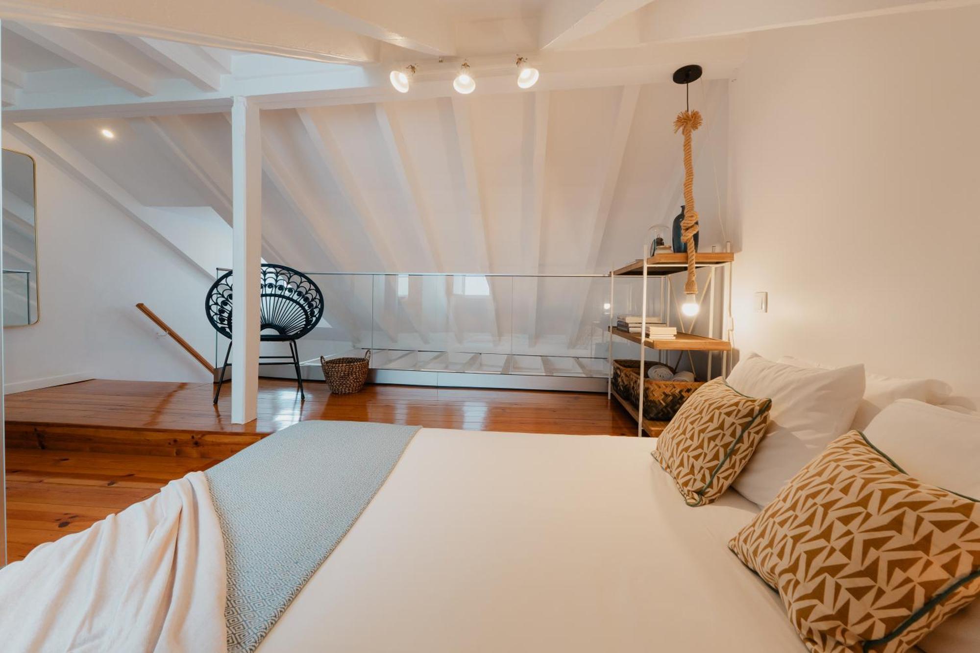 Stylish Getaway In A Mezzanine Flat By The Castle Apartment Lisabona Exterior foto