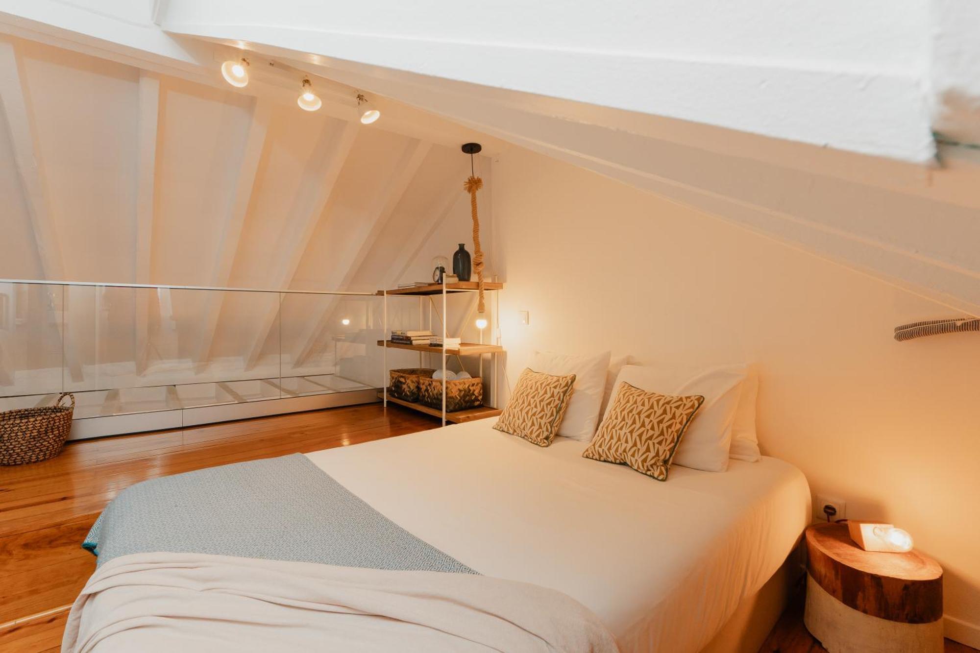 Stylish Getaway In A Mezzanine Flat By The Castle Apartment Lisabona Exterior foto